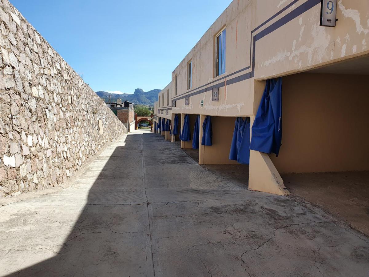 Auto Hotel Luz De Luna Guanajuato Bagian luar foto