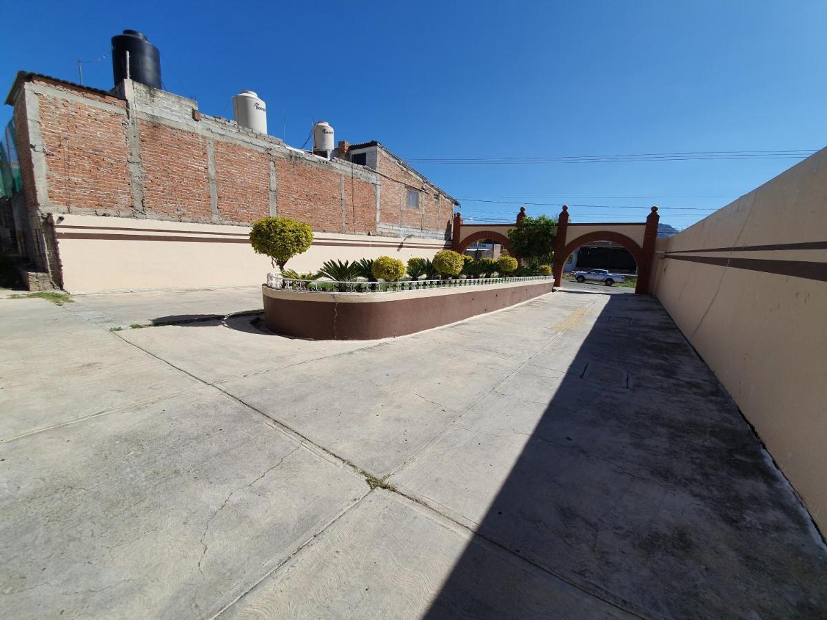 Auto Hotel Luz De Luna Guanajuato Bagian luar foto