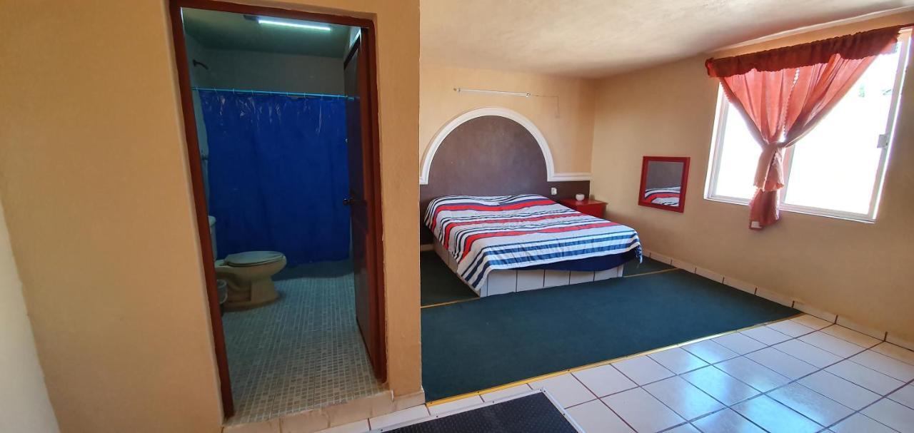 Auto Hotel Luz De Luna Guanajuato Bagian luar foto